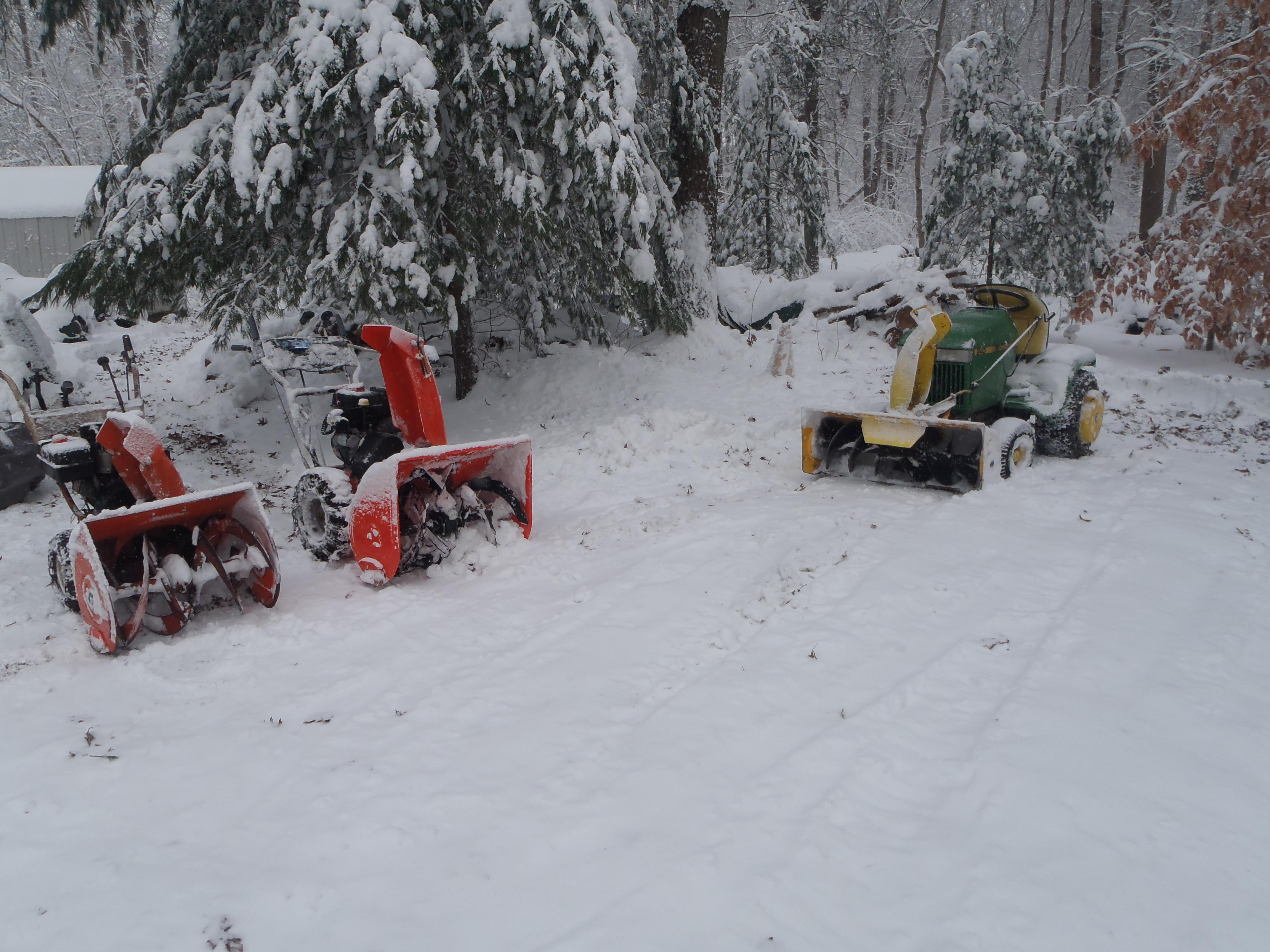 Two P42s' pulling 6 Amtrak Superliner cars